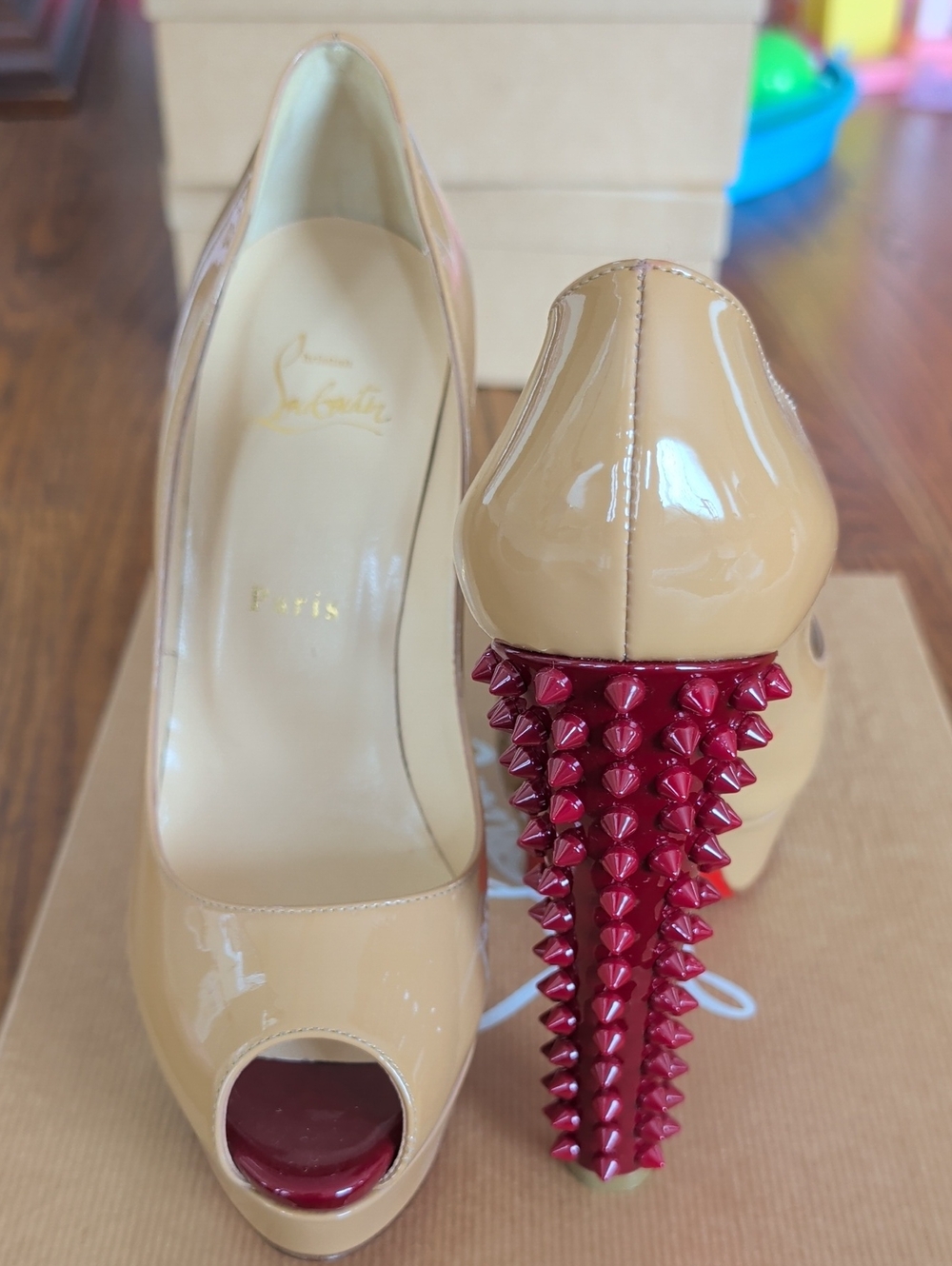 Brand New Christian Louboutin Babel Clou 150 Patent Heel